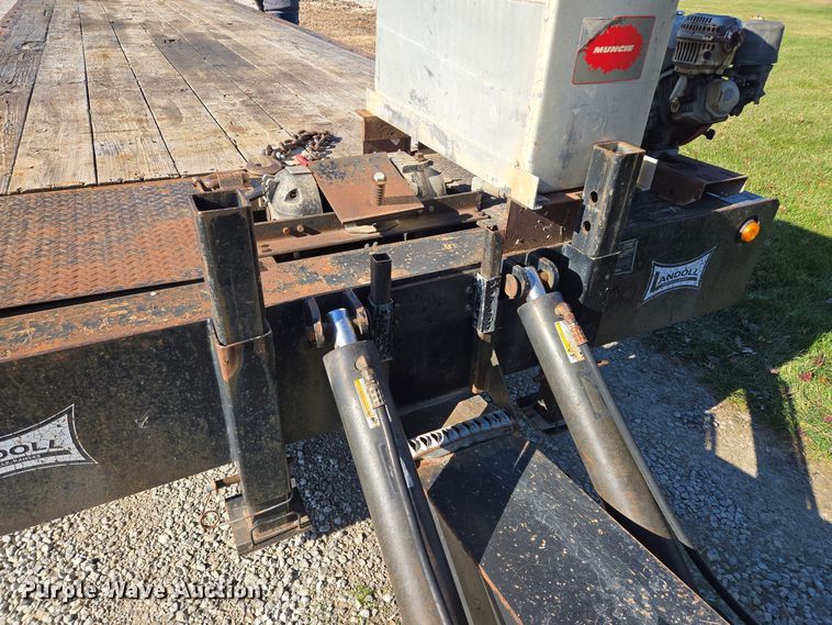 image for item EQ3688 1997 Landoll tilt deck equipment trailer