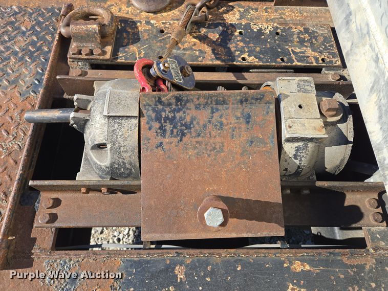 image for item EQ3688 1997 Landoll tilt deck equipment trailer