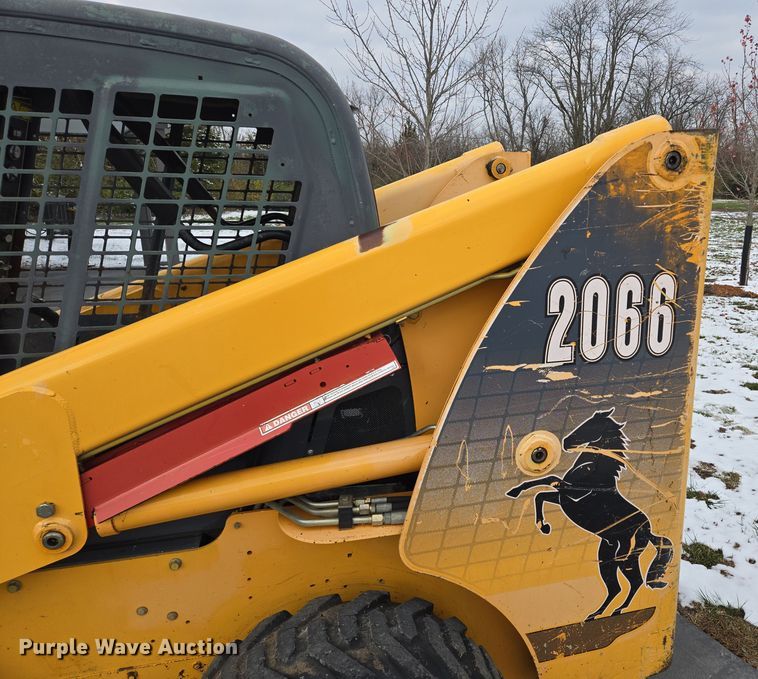 image for item EQ3692 2008 Mustang  2066 skid steer loader