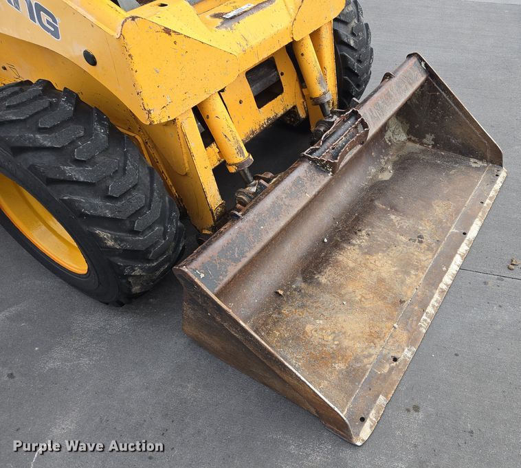 image for item EQ3692 2008 Mustang  2066 skid steer loader