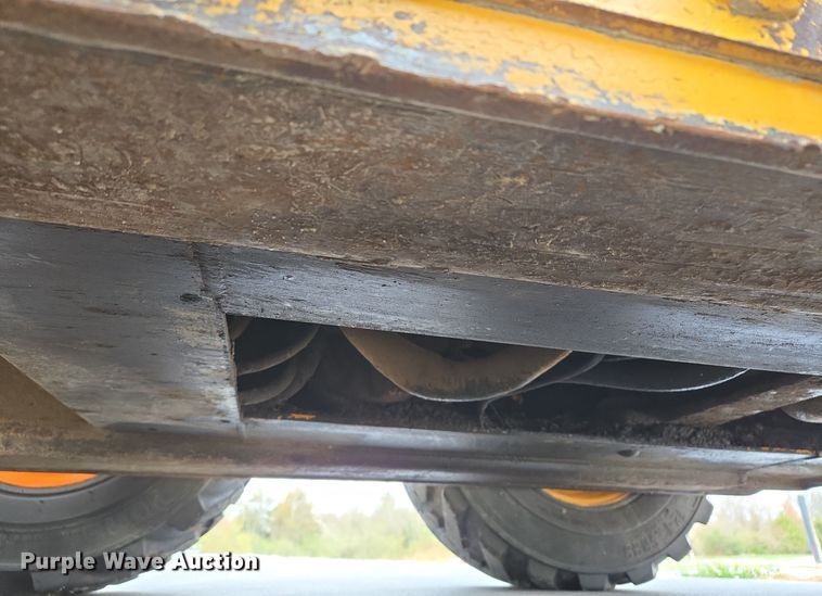 image for item EQ3692 2008 Mustang  2066 skid steer loader