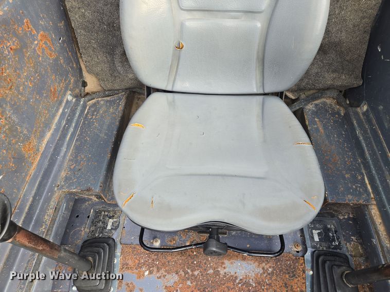 image for item EQ3692 2008 Mustang  2066 skid steer loader