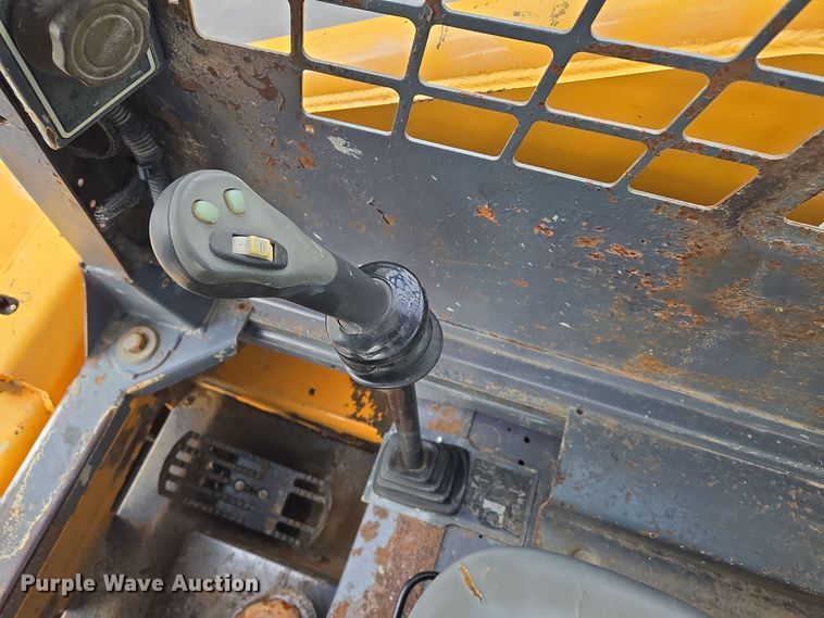 image for item EQ3692 2008 Mustang  2066 skid steer loader