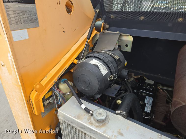 image for item EQ3692 2008 Mustang  2066 skid steer loader