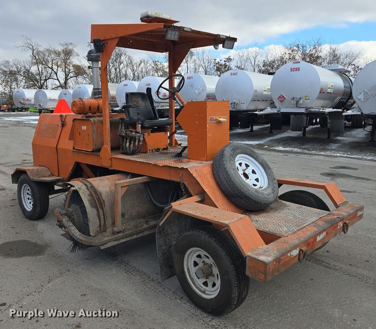 image for item EQ3694 1995 Broce RC300 broom