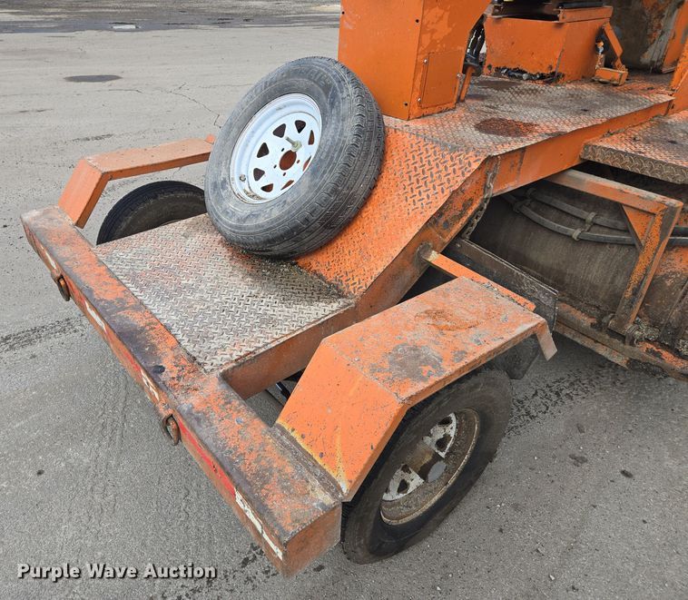 image for item EQ3694 1995 Broce RC300 broom