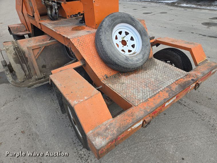 image for item EQ3694 1995 Broce RC300 broom