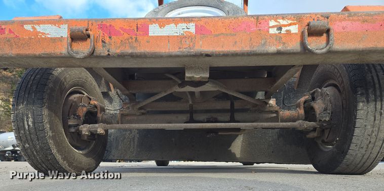 image for item EQ3694 1995 Broce RC300 broom