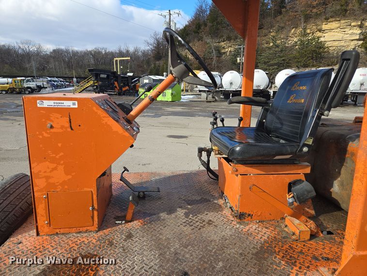 image for item EQ3694 1995 Broce RC300 broom