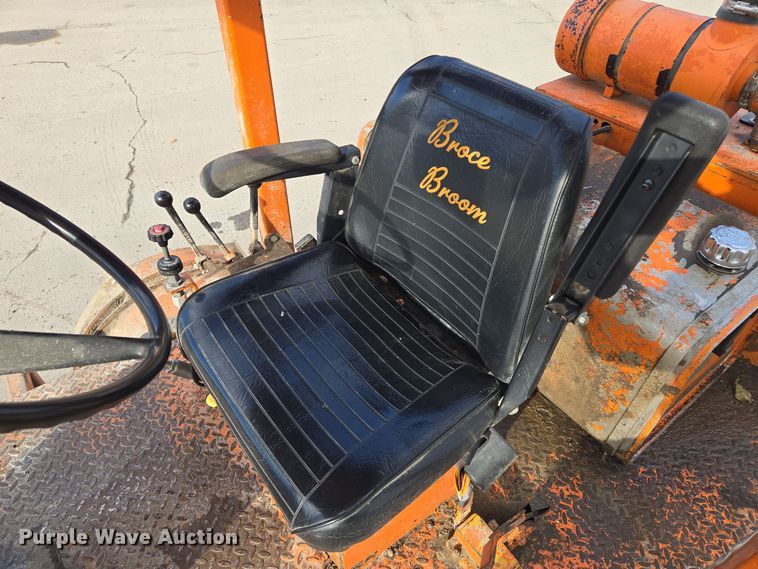 image for item EQ3694 1995 Broce RC300 broom