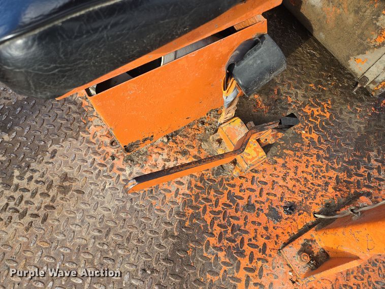 image for item EQ3694 1995 Broce RC300 broom