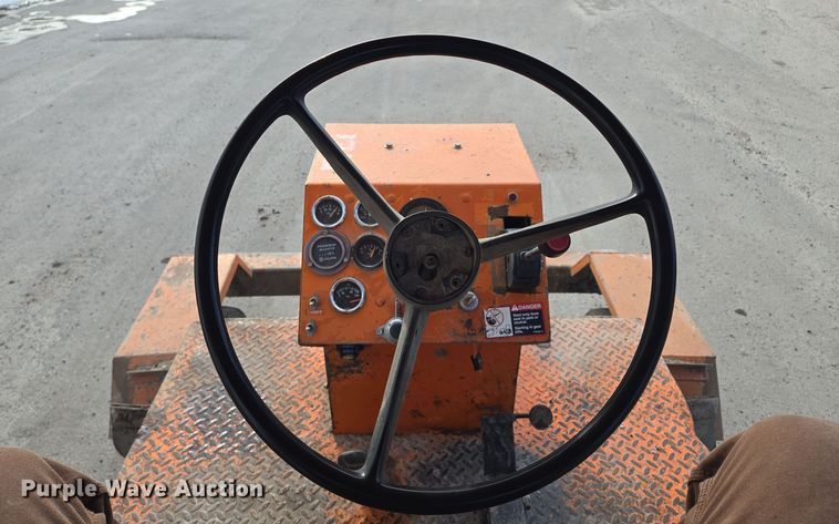 image for item EQ3694 1995 Broce RC300 broom