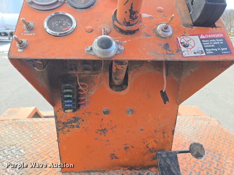 image for item EQ3694 1995 Broce RC300 broom