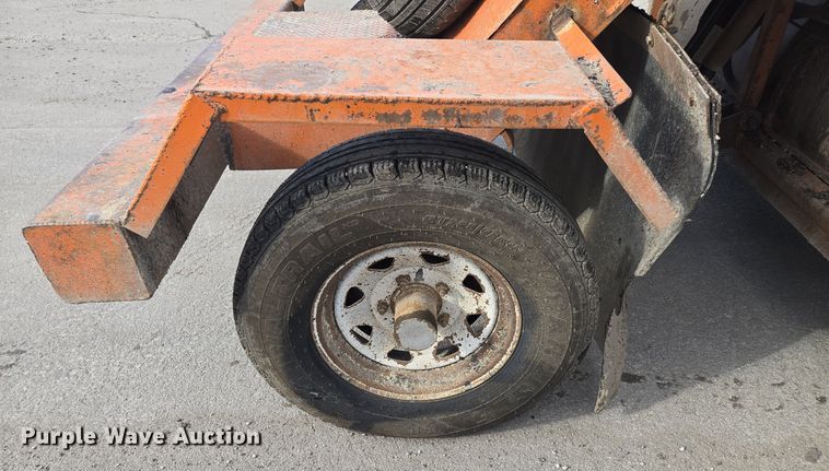 image for item EQ3694 1995 Broce RC300 broom