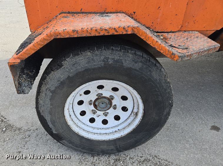 image for item EQ3694 1995 Broce RC300 broom