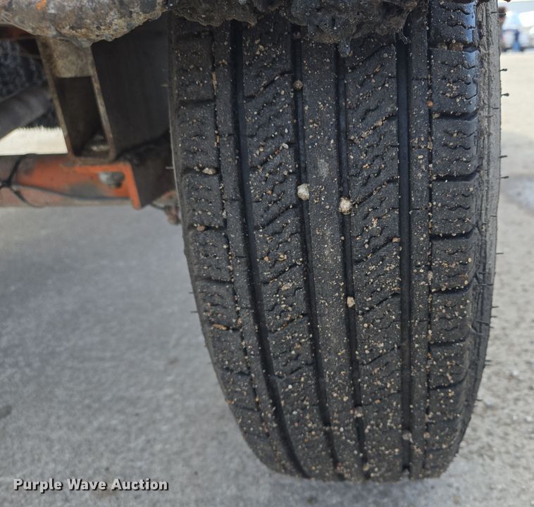 image for item EQ3694 1995 Broce RC300 broom