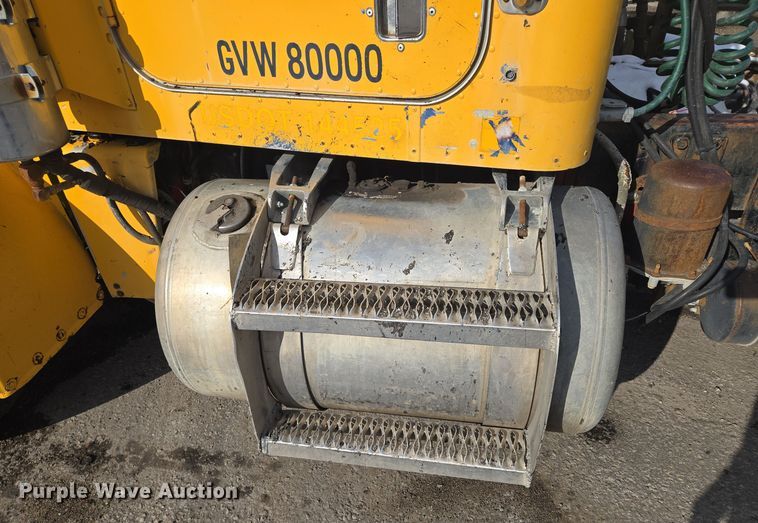 image for item EQ3695 1984 Peterbilt  382 semi truck