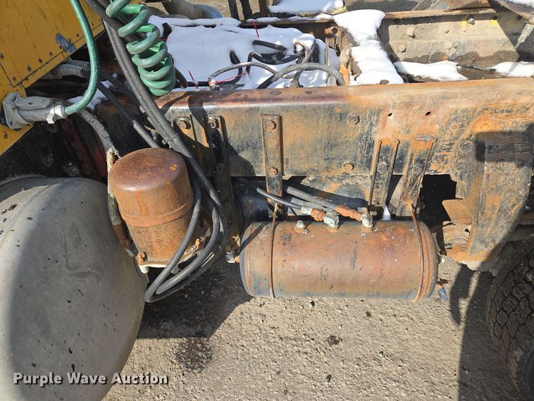 image for item EQ3695 1984 Peterbilt  382 semi truck