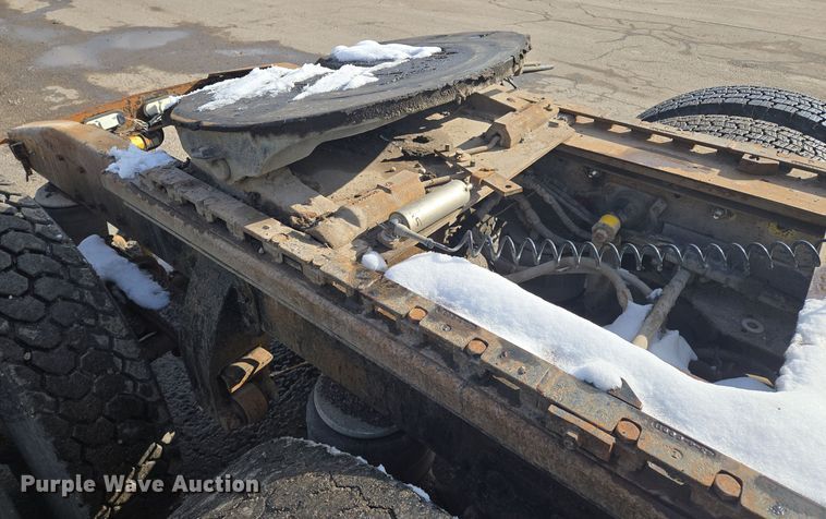 image for item EQ3695 1984 Peterbilt  382 semi truck