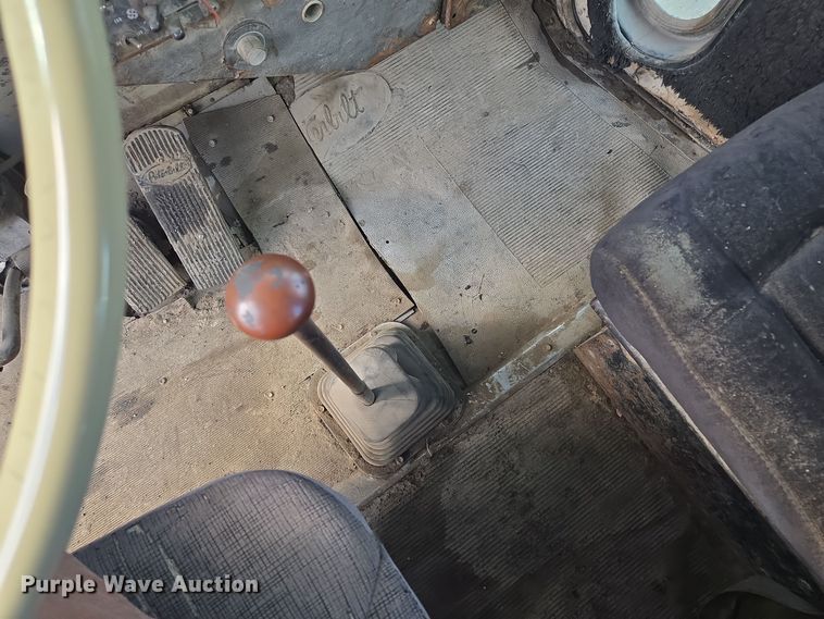 image for item EQ3695 1984 Peterbilt  382 semi truck