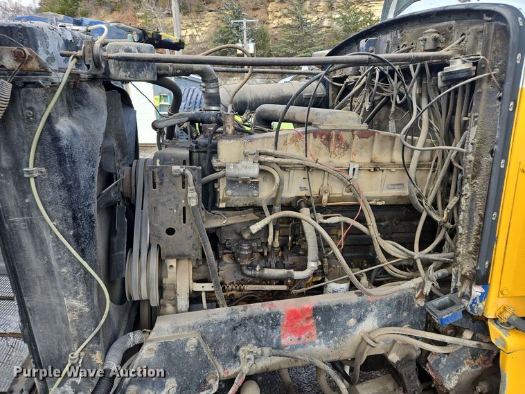 image for item EQ3695 1984 Peterbilt  382 semi truck