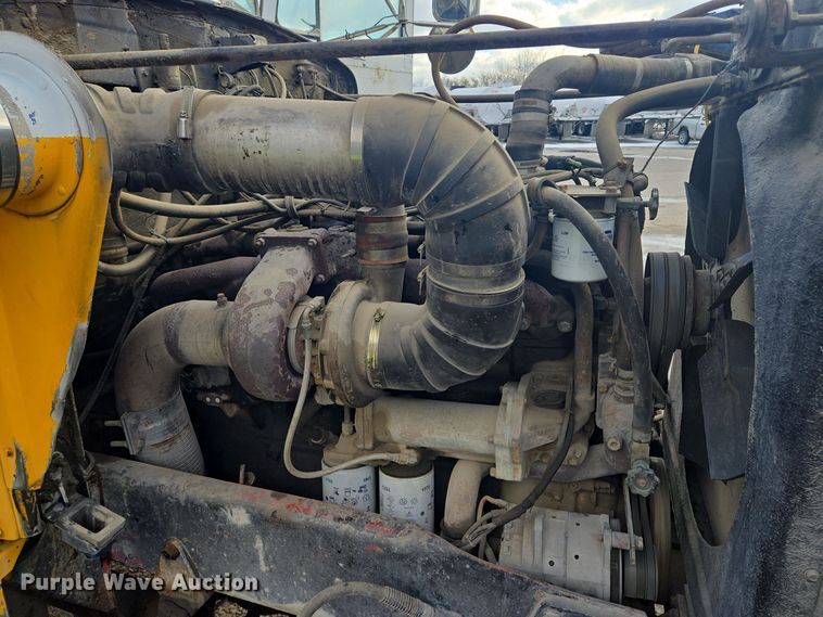 image for item EQ3695 1984 Peterbilt  382 semi truck