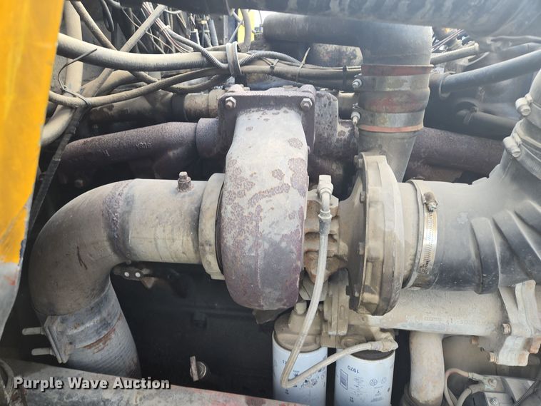 image for item EQ3695 1984 Peterbilt  382 semi truck