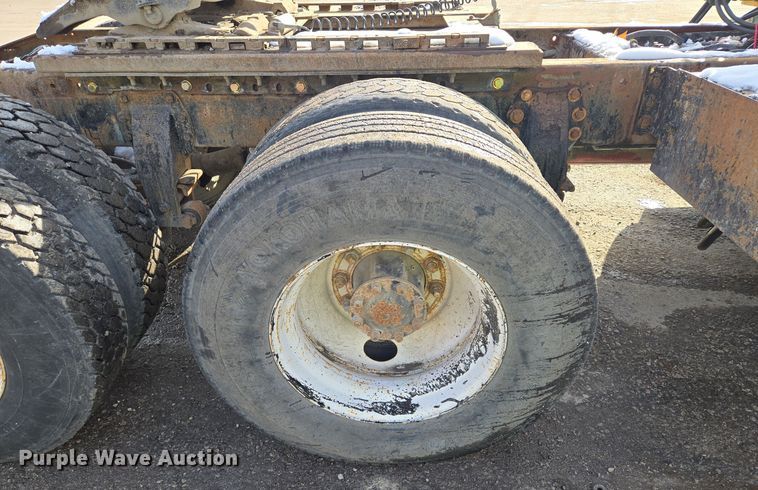 image for item EQ3695 1984 Peterbilt  382 semi truck