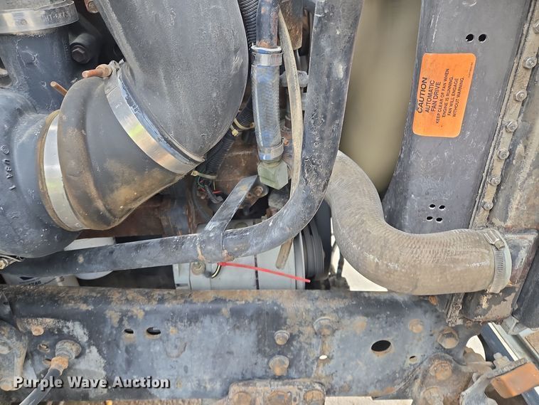 image for item EQ3697 1993 Ford Aeromax  L9000 semi truck