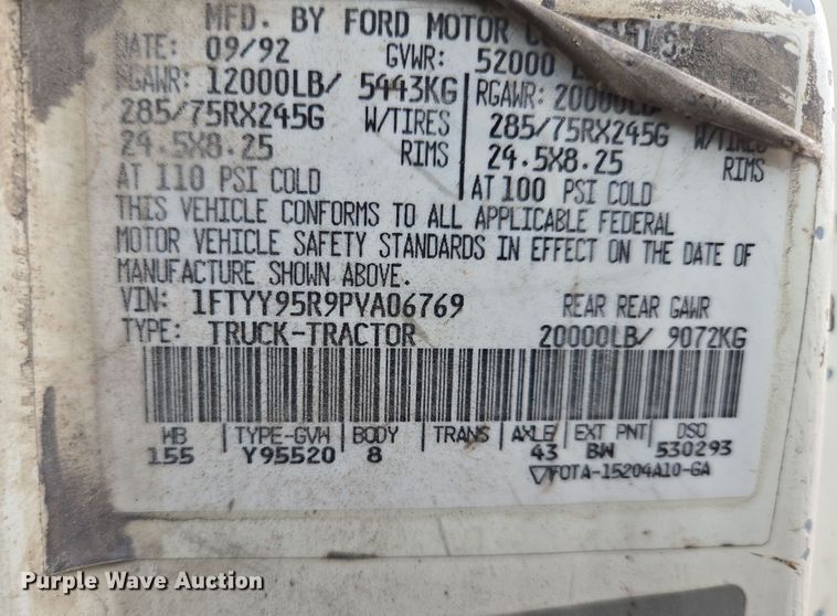 image for item EQ3697 1993 Ford Aeromax  L9000 semi truck