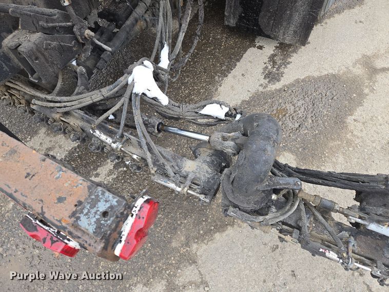 image for item EQ3698 1994 White GMC WG oil distributor truck