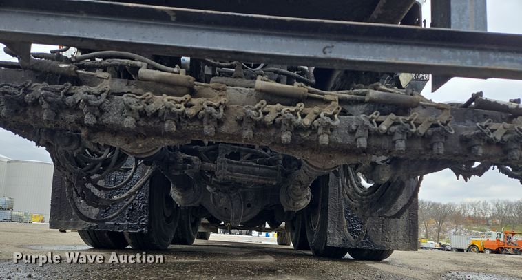 image for item EQ3698 1994 White GMC WG oil distributor truck