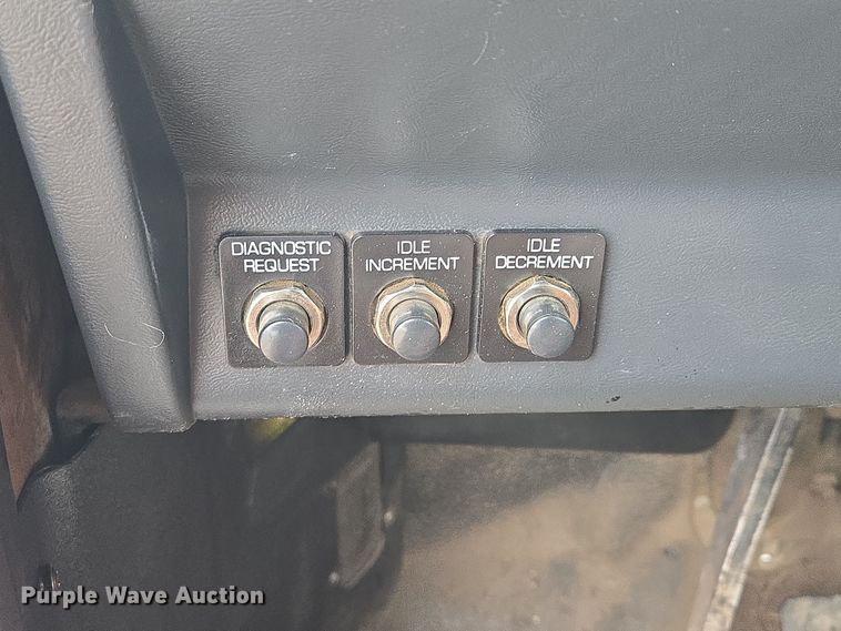 image for item EQ3698 1994 White GMC WG oil distributor truck