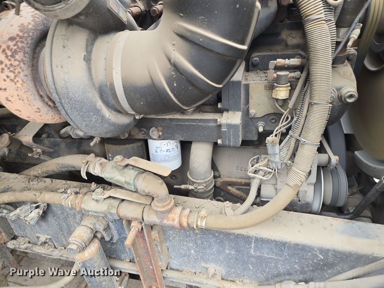 image for item EQ3698 1994 White GMC WG oil distributor truck