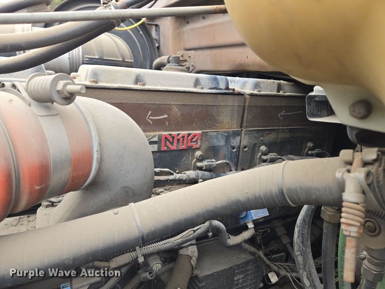 image for item EQ3698 1994 White GMC WG oil distributor truck