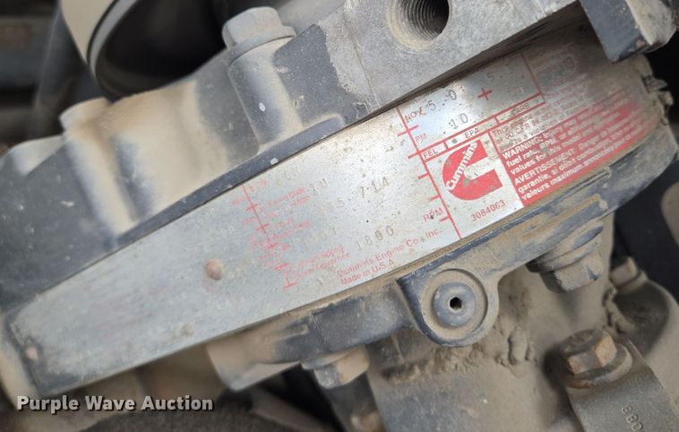 image for item EQ3698 1994 White GMC WG oil distributor truck