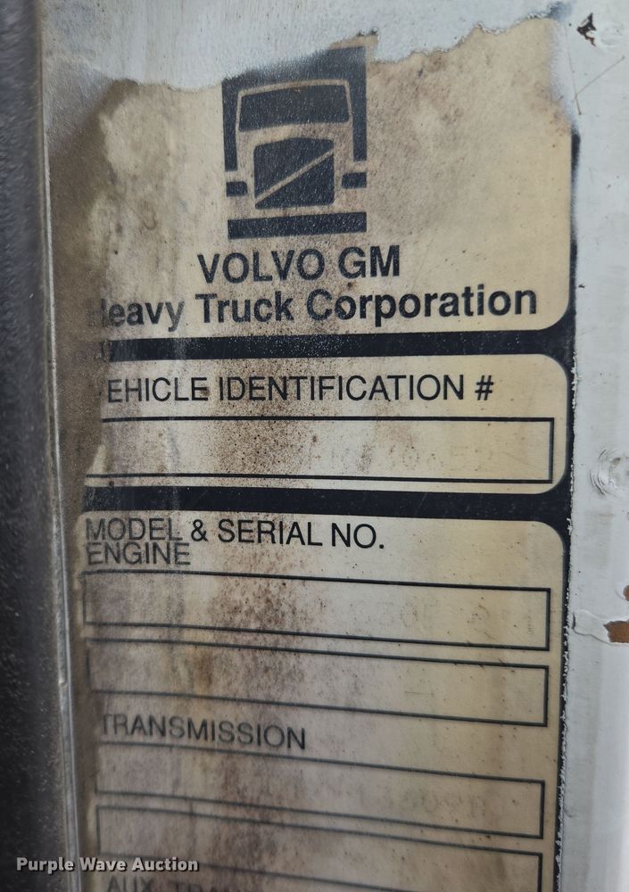 image for item EQ3698 1994 White GMC WG oil distributor truck