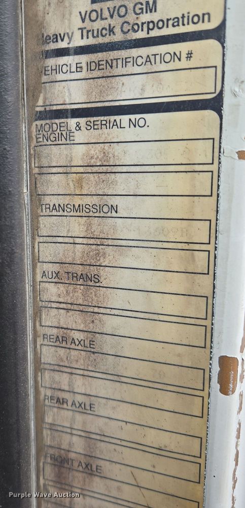 image for item EQ3698 1994 White GMC WG oil distributor truck