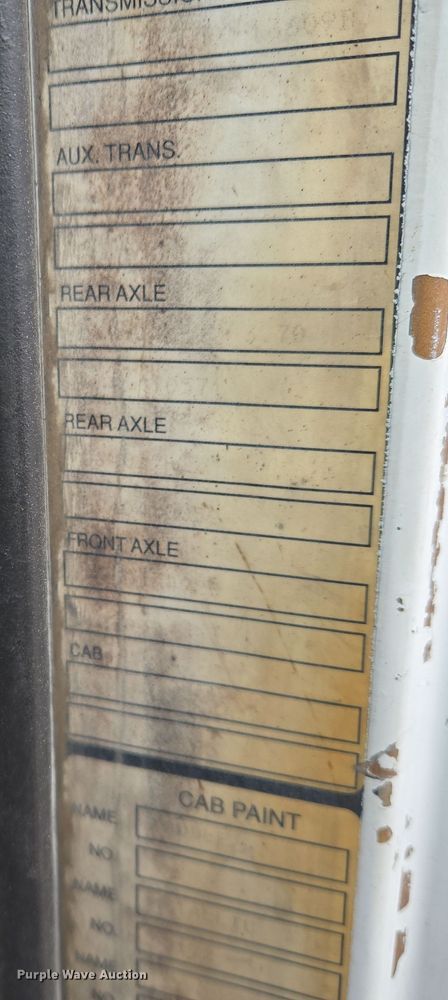 image for item EQ3698 1994 White GMC WG oil distributor truck