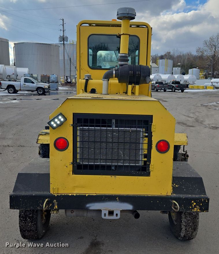 image for item EQ3699 2008 Superior Broom  DT80-CT broom