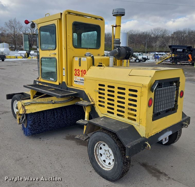 image for item EQ3699 2008 Superior Broom  DT80-CT broom