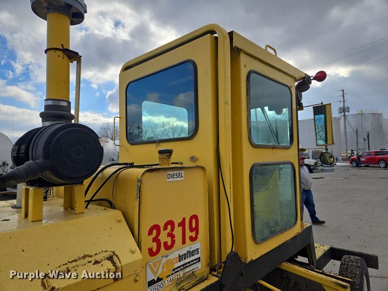 image for item EQ3699 2008 Superior Broom  DT80-CT broom