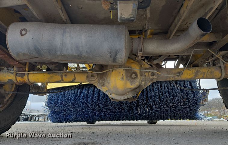 image for item EQ3699 2008 Superior Broom  DT80-CT broom