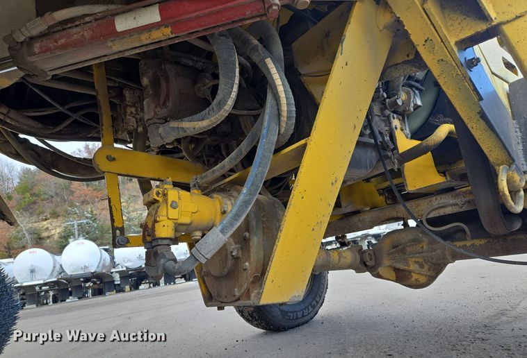 image for item EQ3699 2008 Superior Broom  DT80-CT broom