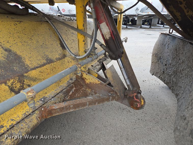 image for item EQ3699 2008 Superior Broom  DT80-CT broom