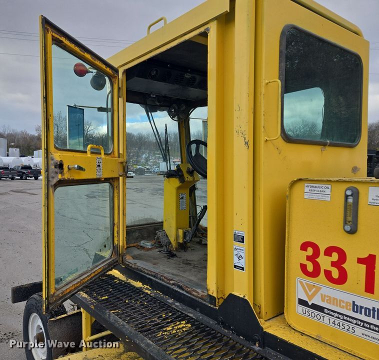 image for item EQ3699 2008 Superior Broom  DT80-CT broom