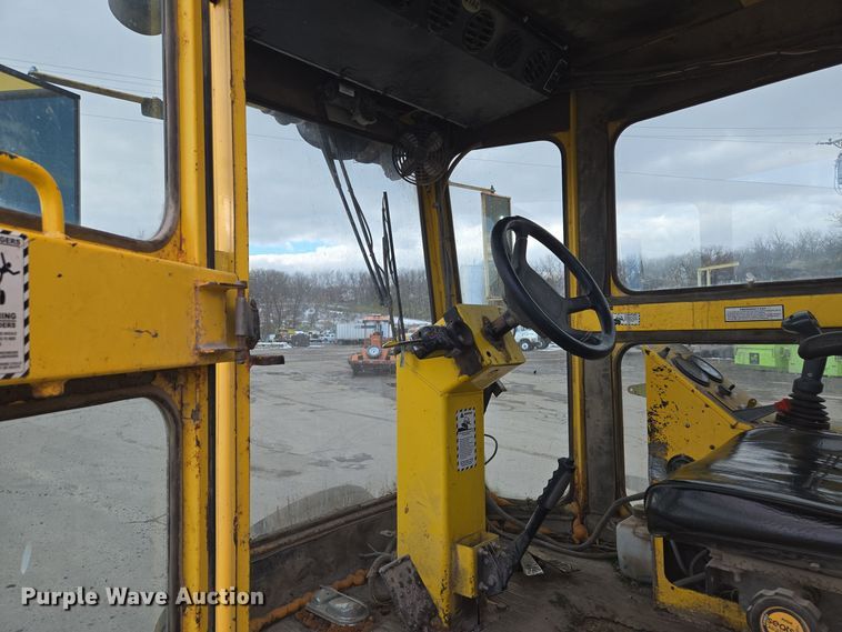 image for item EQ3699 2008 Superior Broom  DT80-CT broom