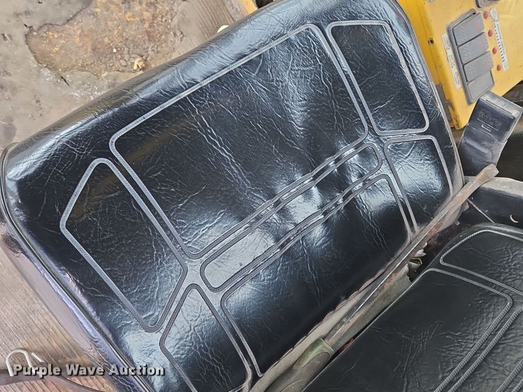 image for item EQ3699 2008 Superior Broom  DT80-CT broom