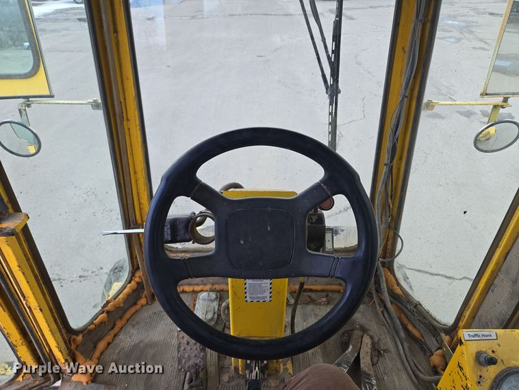 image for item EQ3699 2008 Superior Broom  DT80-CT broom