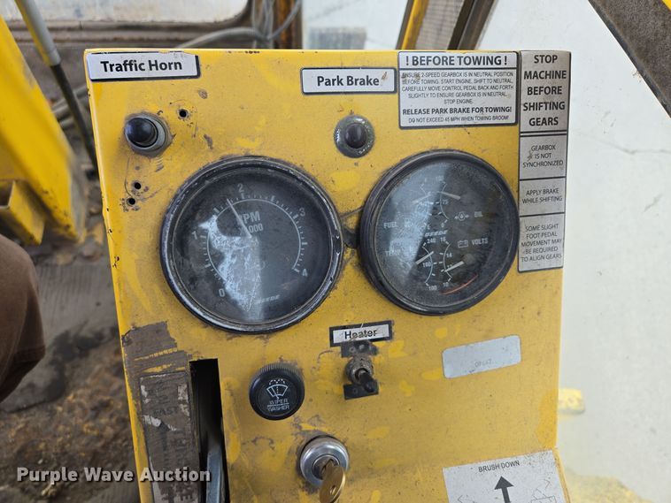 image for item EQ3699 2008 Superior Broom  DT80-CT broom